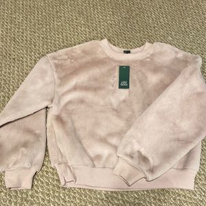 Woman’s size Medium crop fuzzy sweatshirt